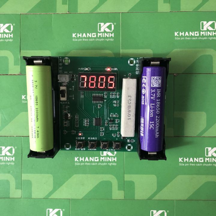 Mạch đo dung lượng pin, có khay gắn pin và điện trở tải
