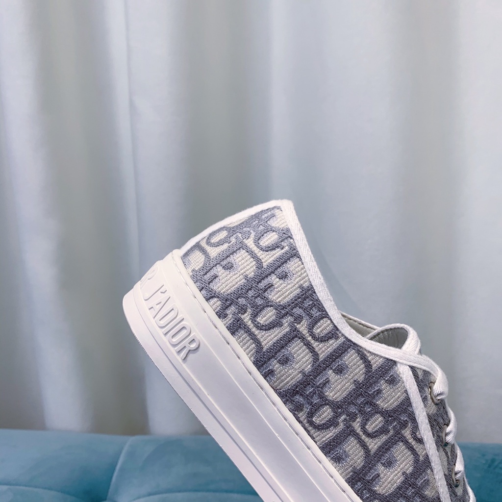 #Mới Hộp cotton thêu màu xám nhạt SNEAKER