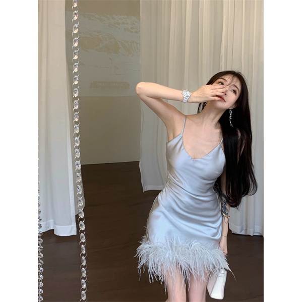 Váy Ngắn Hai Dây Màu Trơn Kiểu Đà Điểu Mới