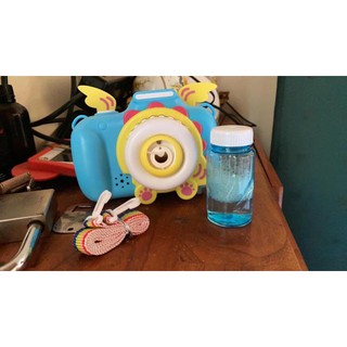 Máy ảnh thổi bong bóng