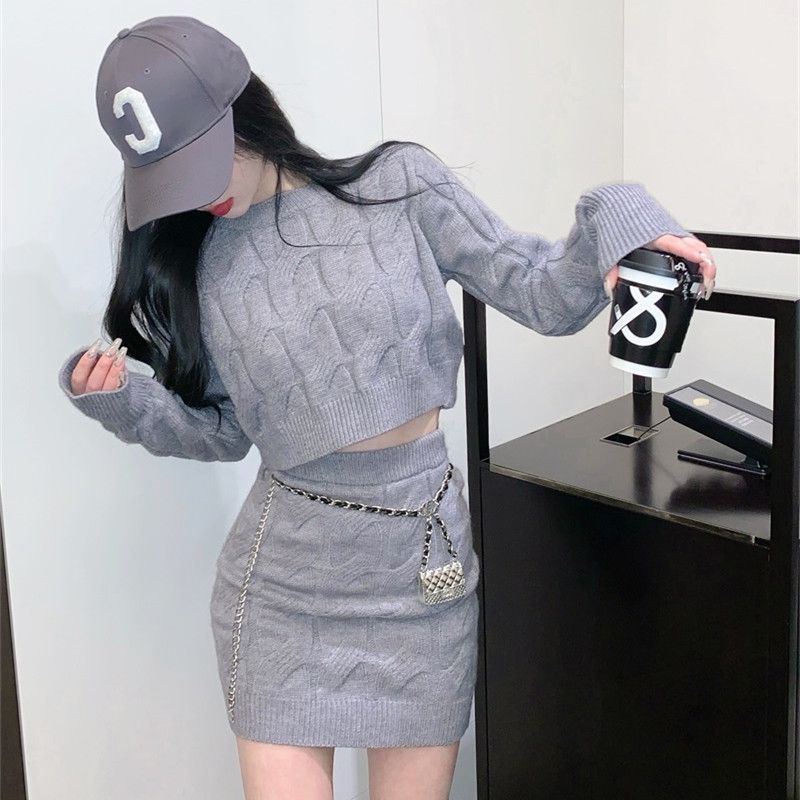 Bộ Áo Sweater Cổ Cao Phối Chân Váy Eo Cao Ôm Hông Kiểu Hồng Kông Thời Trang Thu Đông Mới Cho Nữ