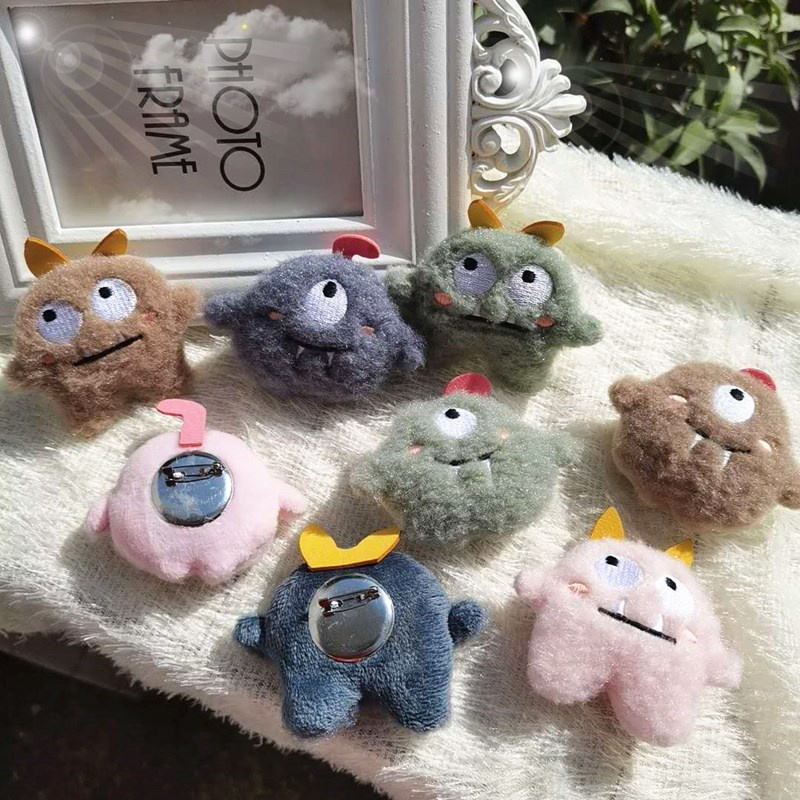 Ghim Cài Áo Hình Quái Vật Nhồi Bông Dễ Thương