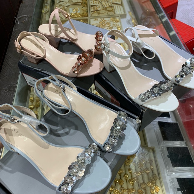 Sandal daphne