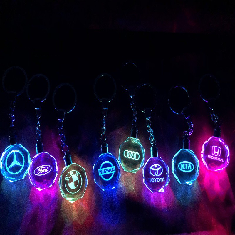 Móc Khoá Xe Ô Tô Hình Logo Hãng Xe Có Đèn Led Nhấp Nháy Tặng kèm Pin