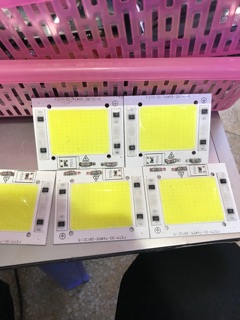 Nhân pha đèn led 50w điện 220v