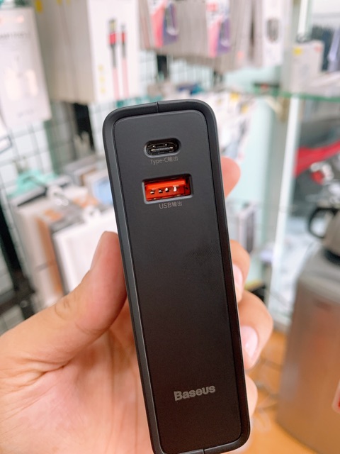 Củ sạc kiêm sạc dự phòng 10000ahm baseus