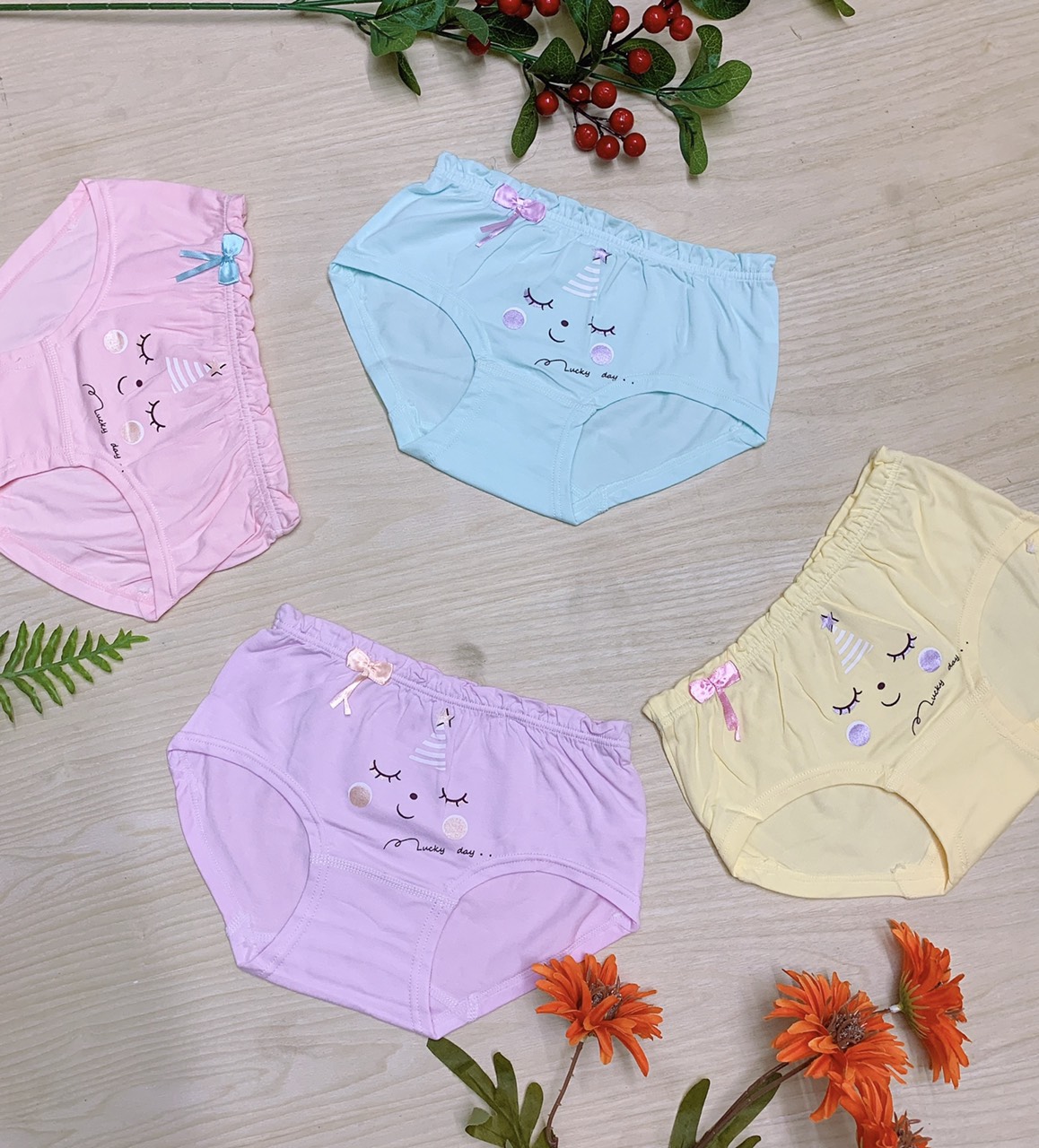 Combo 4 Quần Chip Bé Gái Thun Cotton - Quần Lót Bé Gái Cotton Co Dãn 4 Chiều Thoải Mái Vận Động Hình In Dễ Thương