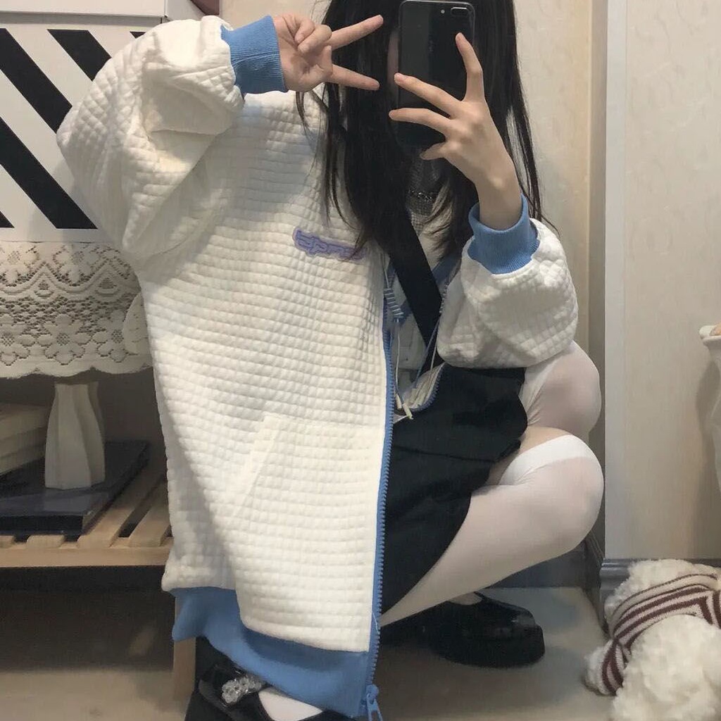 Áo Khoác Màu Trắng Dáng Rộng Phù Hợp Cho Sinh Viên