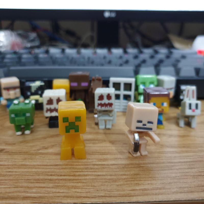 Random minifigure minecraft
