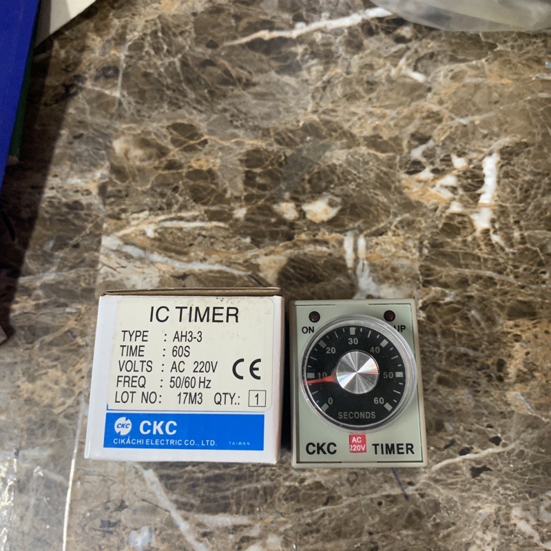 Rơ le thời gian CKC AH3-3 AC 220V kèm theo đế