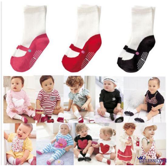 Vớ cotton chống trượt giữ ấm cho bé
