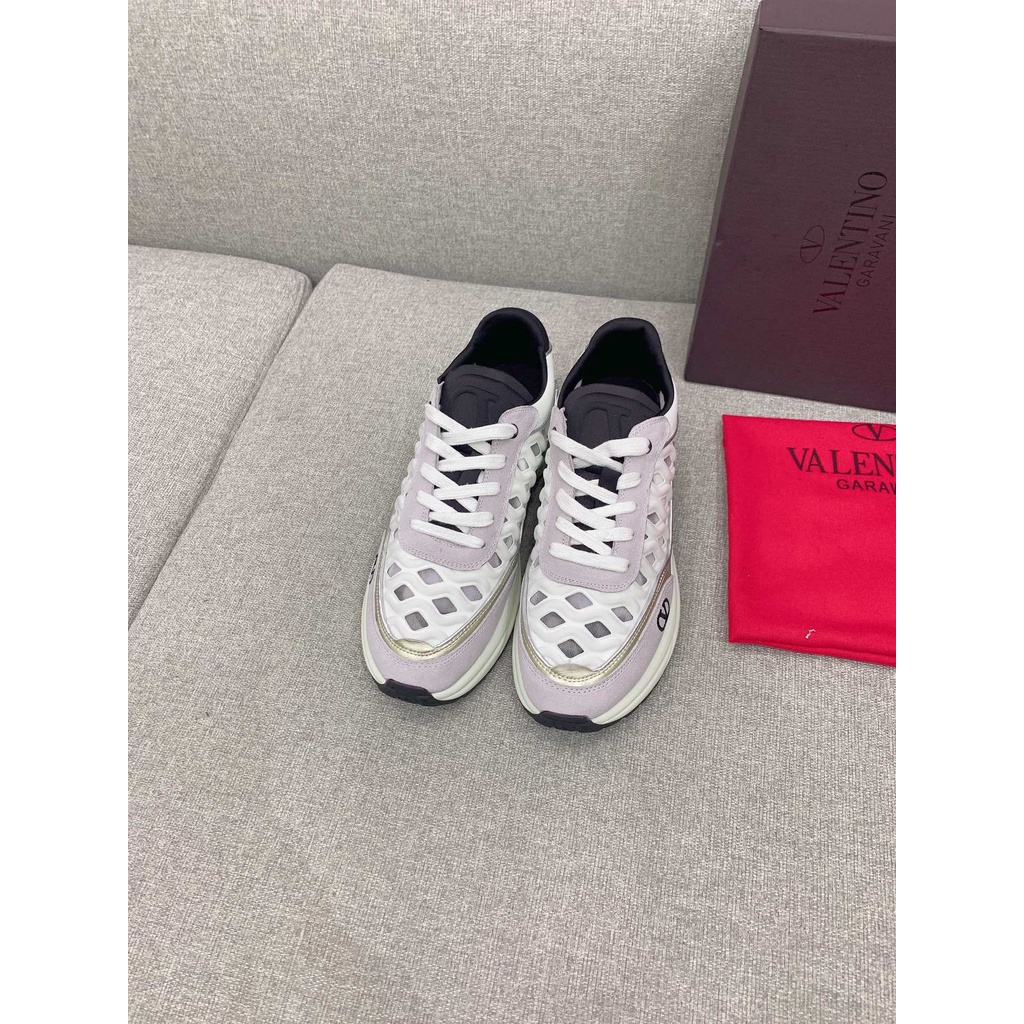 Giày sneaker da thật thời trang cao cấp Valentino phong cách trẻ trung, năng động