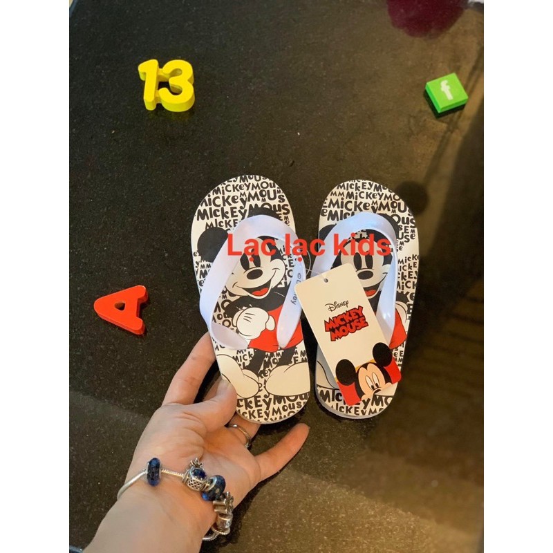 Dép kẹp Disney