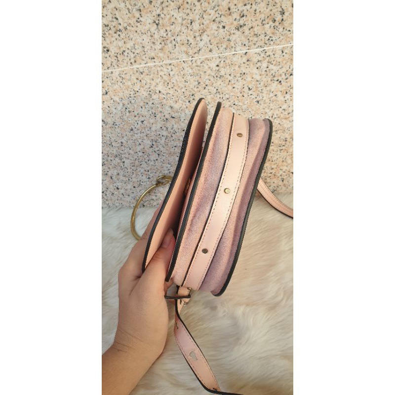 Túi si chốt trên live 02