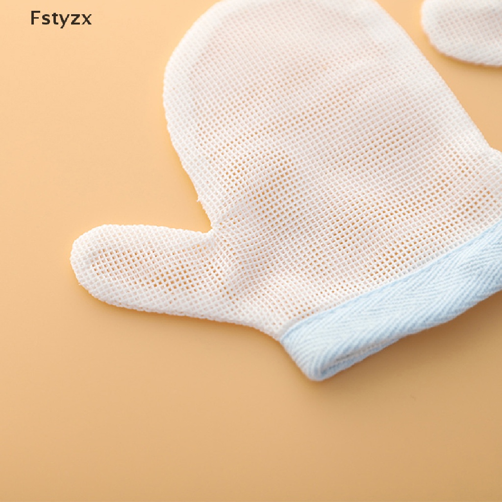 1 Đôi Găng Tay Chống Cắn Cho Bé