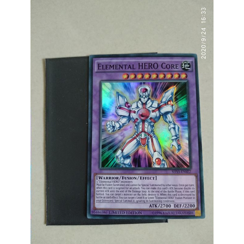 Bài yugioh: Elemental hero Core, super rare.