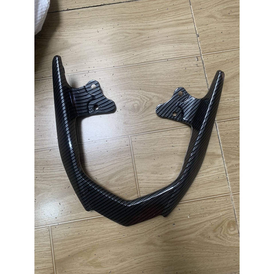 Cảng sau xe winner V1 màu carbon (chất liệu nhôm đúc)