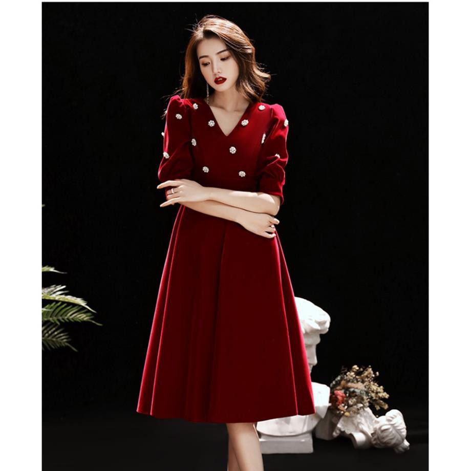 Váy nhung sang trọng cho chị em dự tiệc hẹn hò | BigBuy360 - bigbuy360.vn