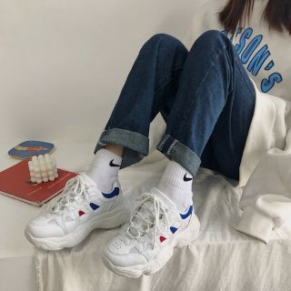 Giày thể thao ulzzang trắng sọc đỏ xanh