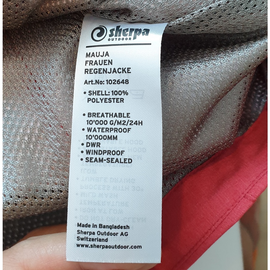 Áo khoác thể thao nữ hàng hiệu, mới, đẹp