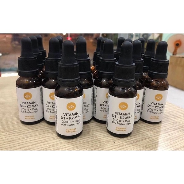 Vitamin d3+k2 Mk7 Sunday Natural lọ 20ml Đức . Bổ sung vitamind3k2m7 giúp hấp thụ canxi cho bé phát triển xương răng