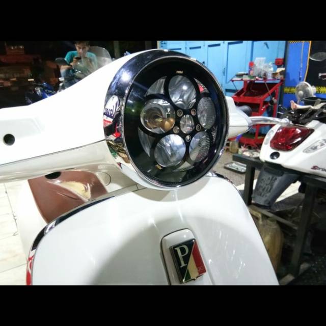 Primavera Đèn Led Gắn Lưới Tản Nhiệt Cho Xe Vespa