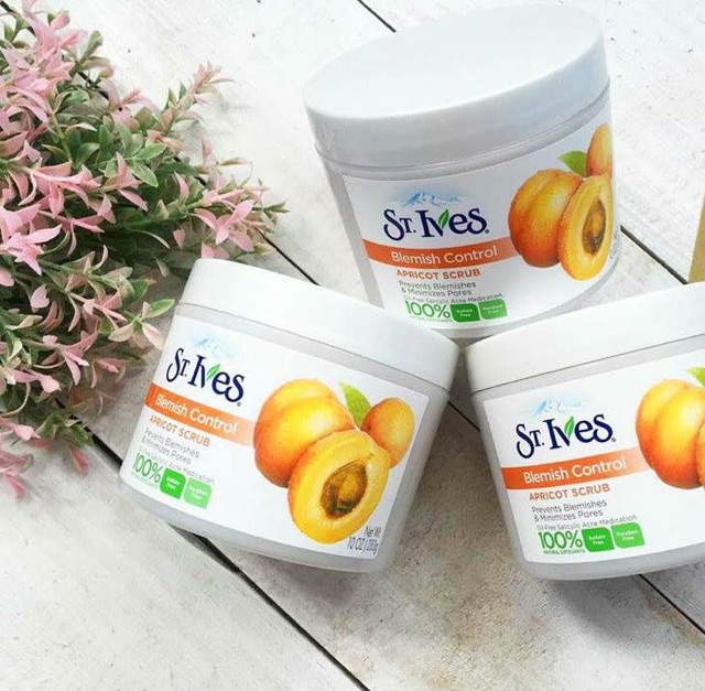 Kem tẩy tế bào chết toàn thân St.Ives Blemish Control Apricot Scrub