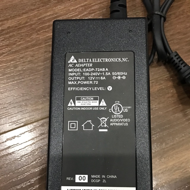Adapter 12V5A Delta