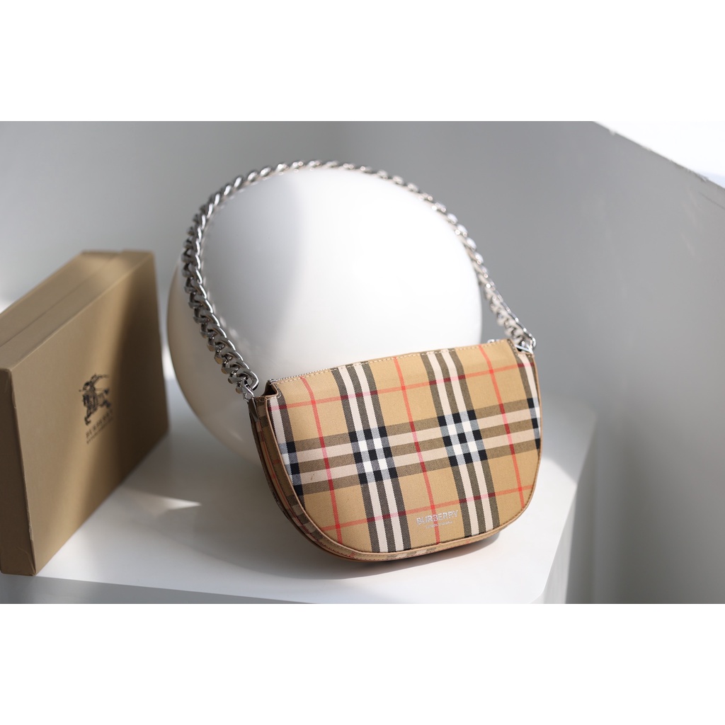 Túi Burberry kẹp nách new sz24cm hàng fullbox 6 mầu trơn 1 mầu kẻ bbr chất liệu vải thô bóng