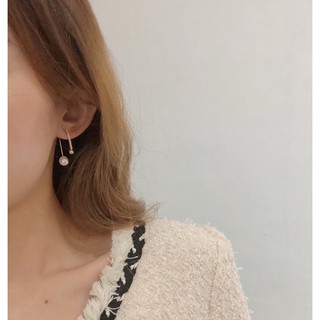 Khuyên tai trai móc Hàn Quốc