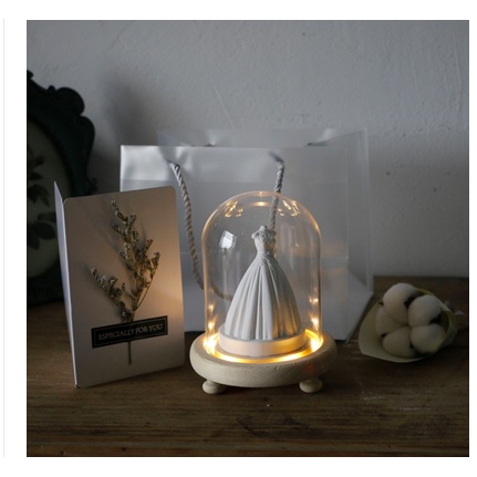 Mô hình váy cưới, sản phẩm decor, quà tặng thiết thực dành cho các bạn nữ.