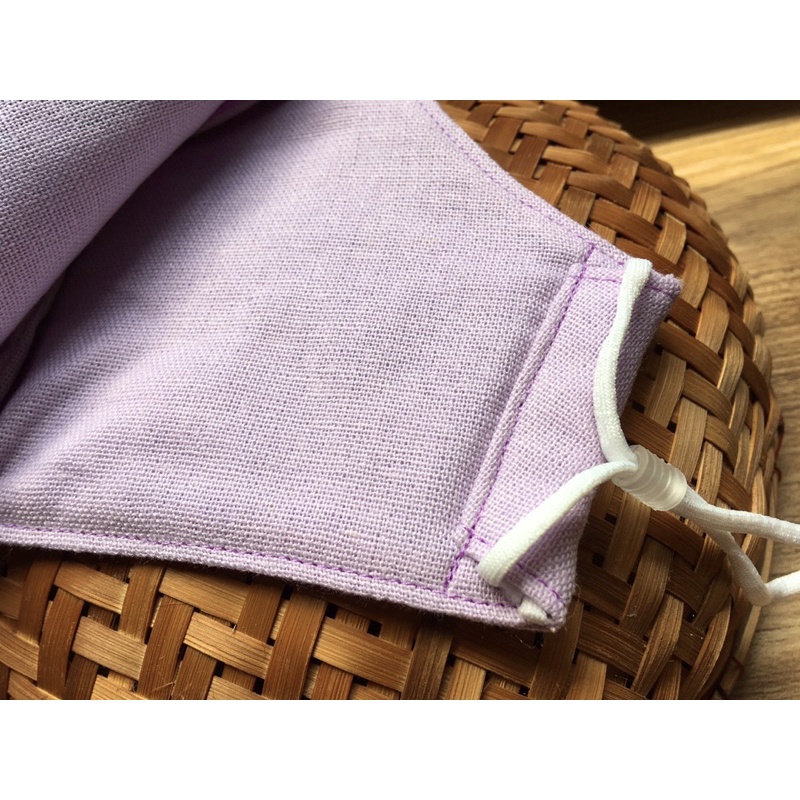 Khẩu trang vải linen thêu tay màu tím nhạt