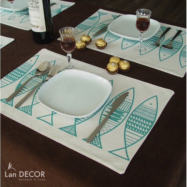 Landecor - Khăn trải bàn ăn họa tiết cá xanh - TBA274