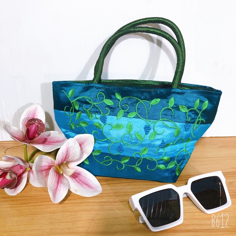 Túi lụa đeo vai thêu dây nho siêu đẹp