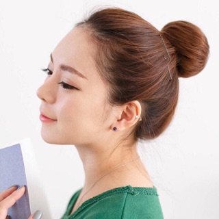 Tóc búi củ tỏi xinh xắn