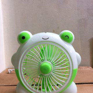 Quạt mini để bàn, để giường
