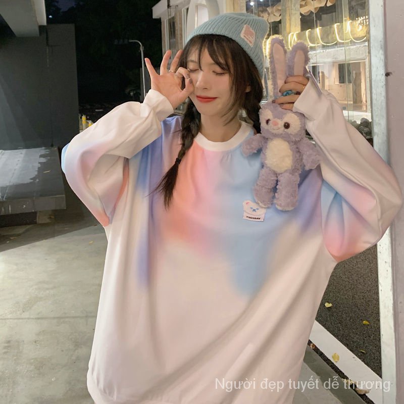 Áo sweater mỏng dáng rộng dài tay nhuộm màu gradient thời trang cho nữ | BigBuy360 - bigbuy360.vn
