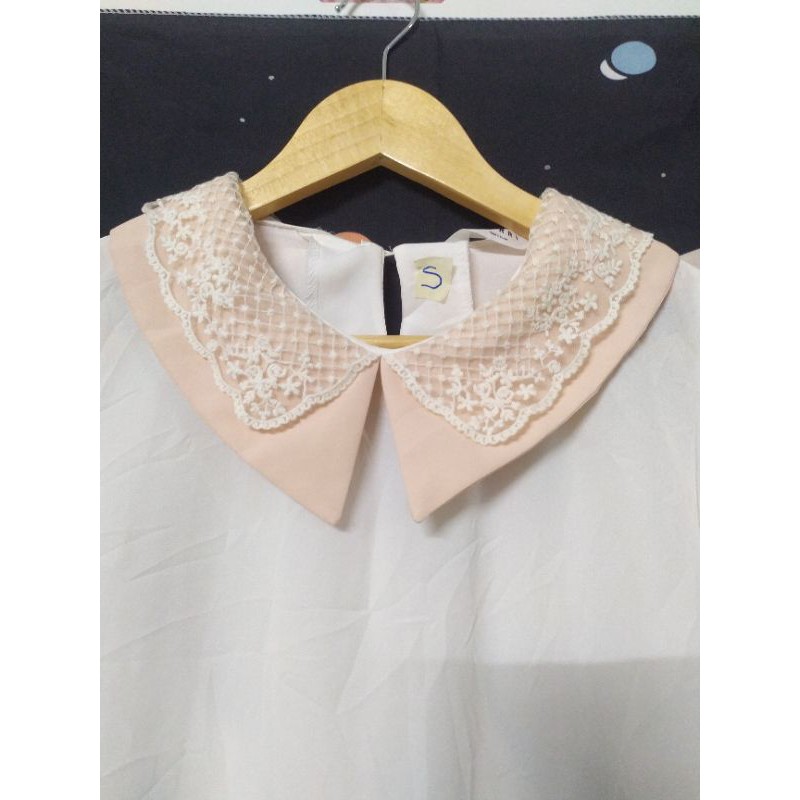 Áo trắng vintage giấu nút, voan size S  IB shop