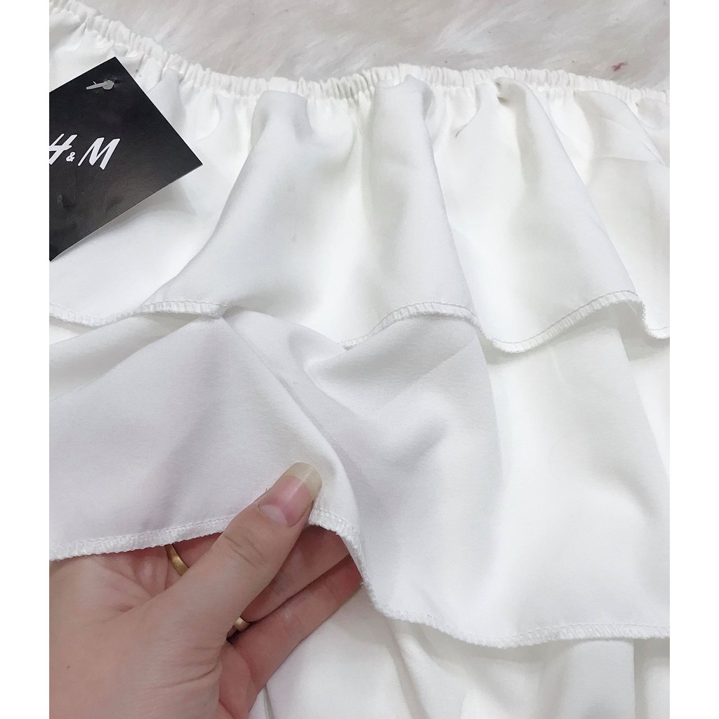 Nhập WA26302 giảm 25% đến 40K_Váy bèo trễ vai duy nhất màu trắng_DNG9835 | BigBuy360 - bigbuy360.vn