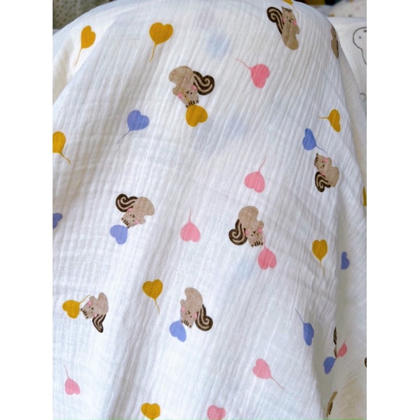 vải xô muslin 2 lớp cao cấp mềm mịn hình con sóc may quần áo,đồ bộ,khăn tắm