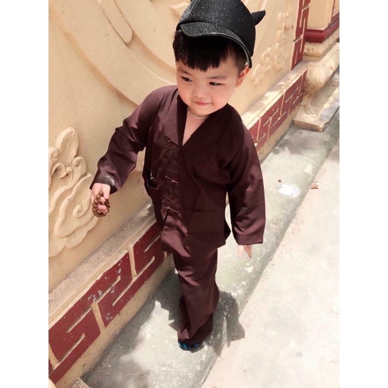 Mẩu đi chùa LA HÁN Em BÉ