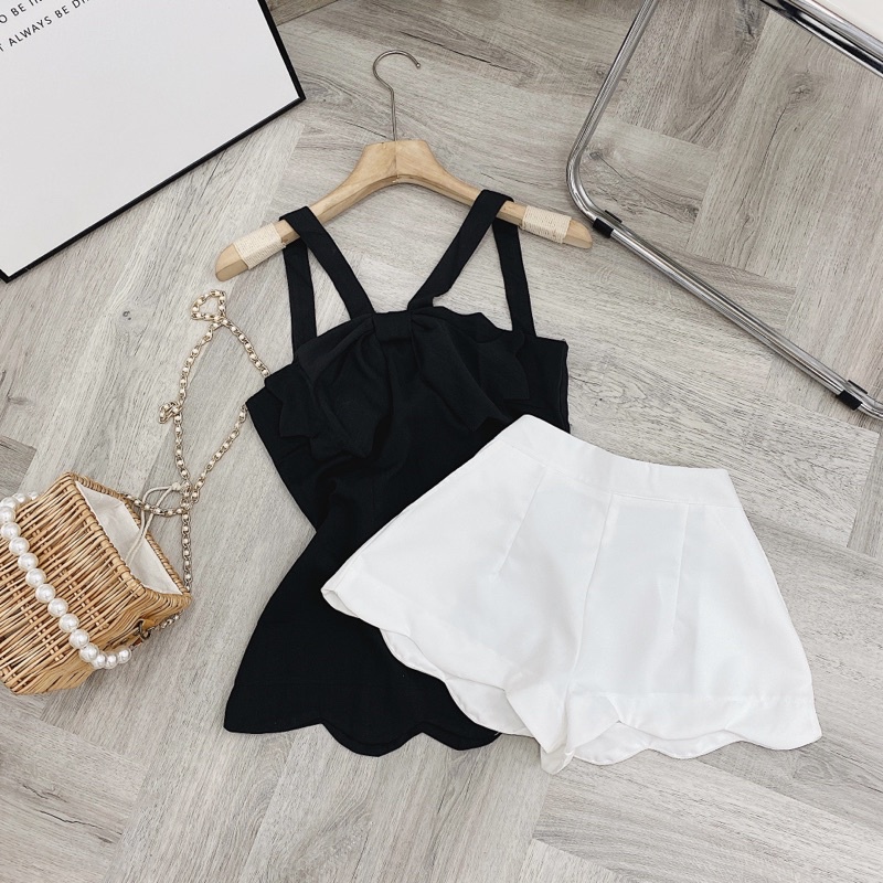 SET ÁO 2 DÂY YẾM NƠ NGỰC + SHORT LAI GỢN SÓNG