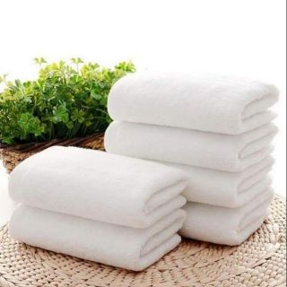 Khăn tắm trắng khổ m4x70 cm 100% cotton 300g