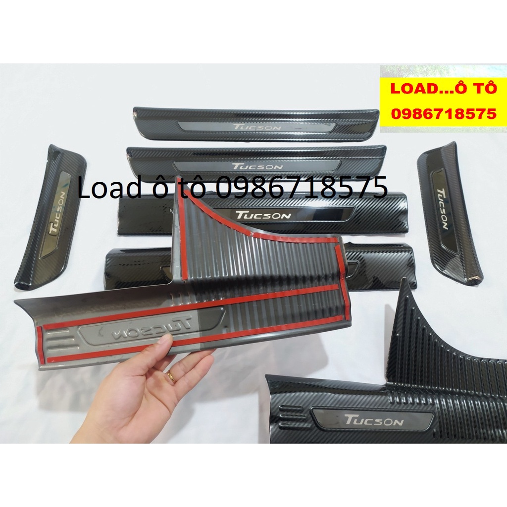Ốp Bậc Cửa, Nẹp Bước Chân Xe Huyndai Tucson 2022-2023 Mẫu Vân Carbon Cao Cấp