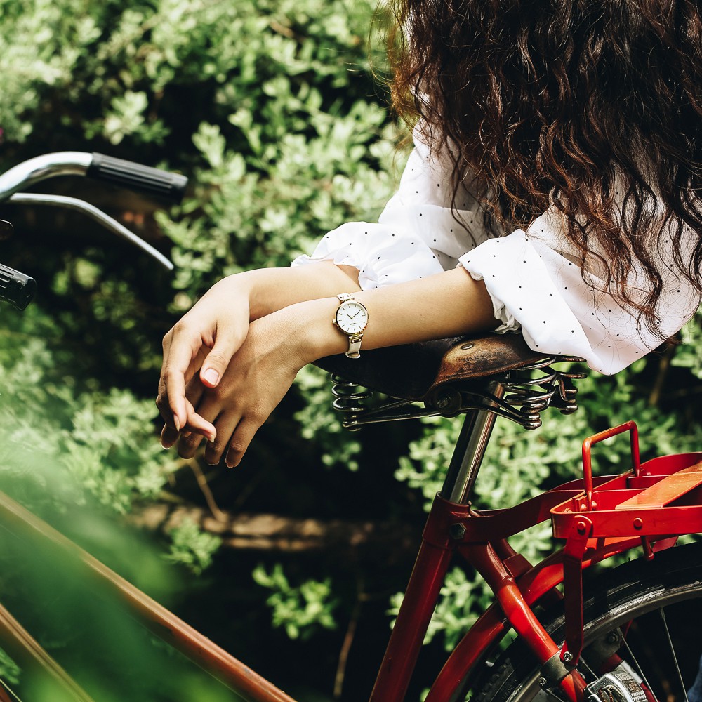 Đồng Hồ Nữ SRWATCH Dây Da SL7541.4602 Mặt Kính Sapphire chống trầy chống nước kiểu d