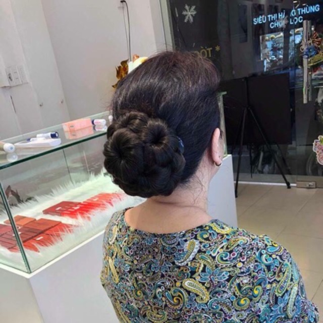 Búi hoa tóc giả ( búi phu nhân)
