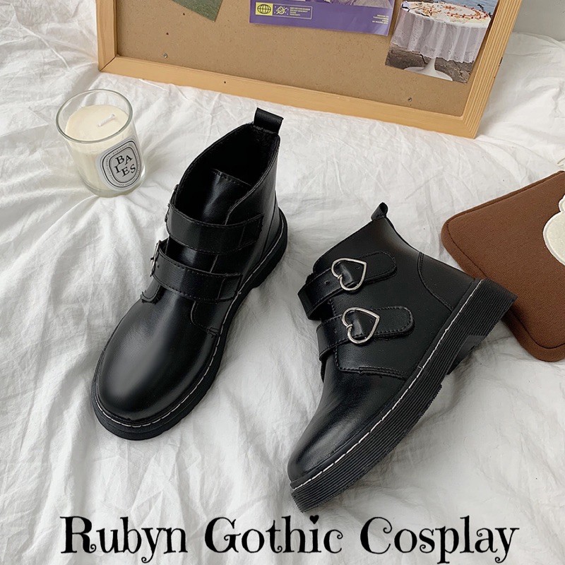 [Sẵn]  Giày Boots Chiến Binh Khoá Trái Tim quai dán độc lạ ( Size 35 - 40 )