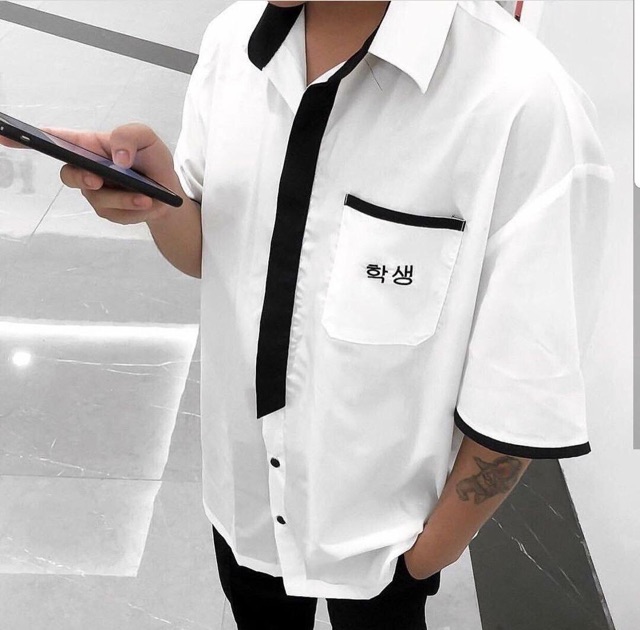 Áo sơ mi thêu chữ