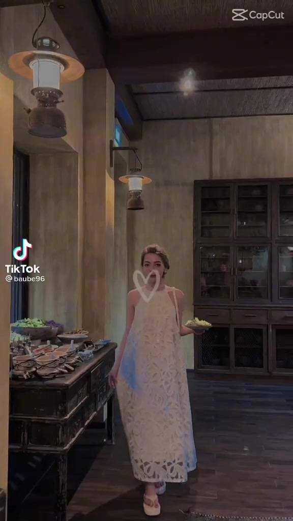 [V1.606] Váy Maxi Cổ Yếm Ren Hoa Nổi Hàng Lớp Siêu Xinh, Đầm Nữ Cổ Yếm Dáng Suông | BigBuy360 - bigbuy360.vn