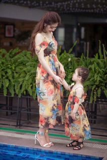 Set maxi mẹ và bé gái